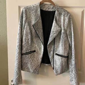 Black and white blazer. Medium.